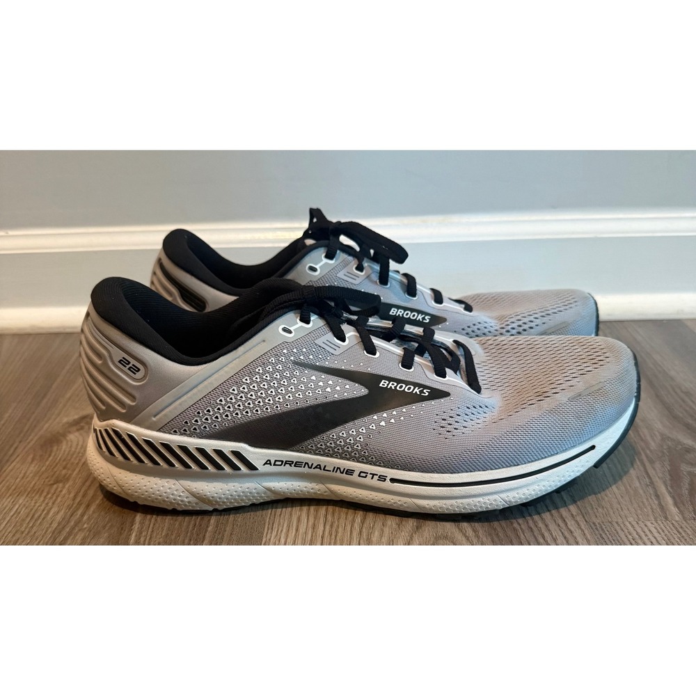 Brooks Adrenaline GTS 22 Men's size 13 Wide 2E Gray Black Running Shoe Sneaker